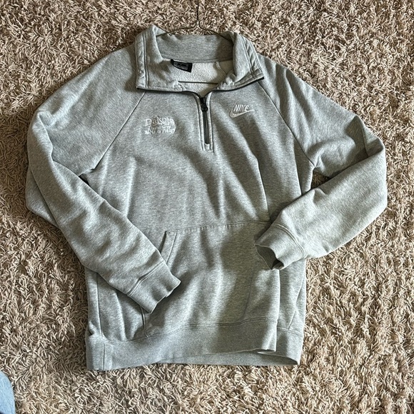 COPY - Nike sweatshirt - Picture 1 of 2
